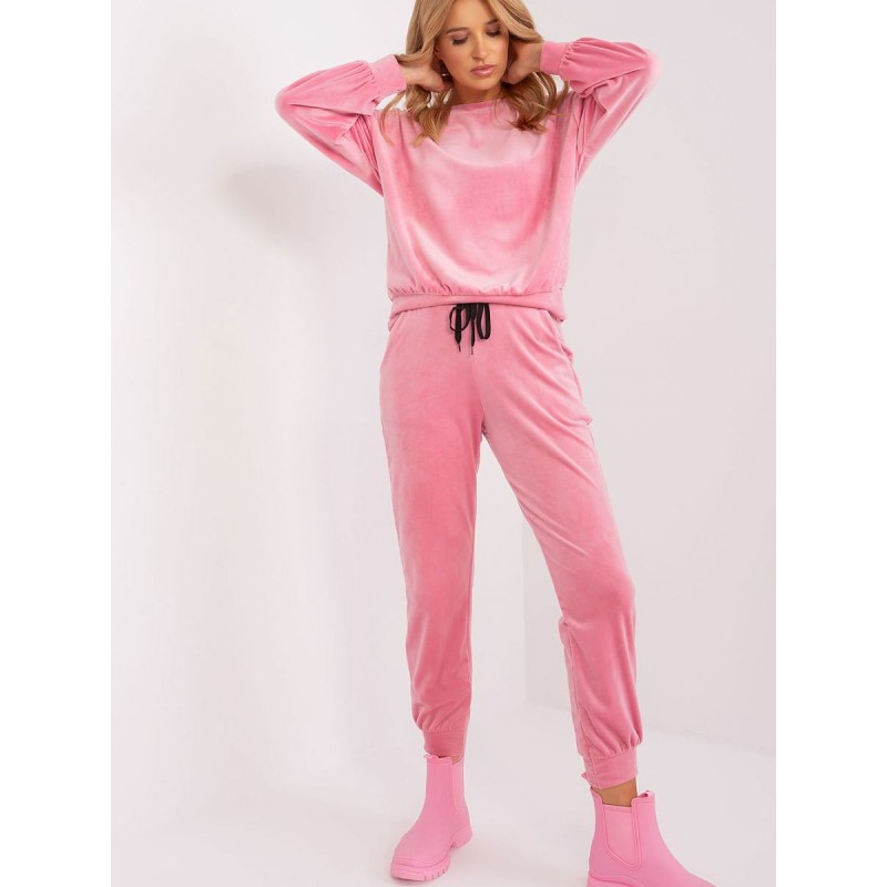 L`ensemble model 191737 Italy Moda